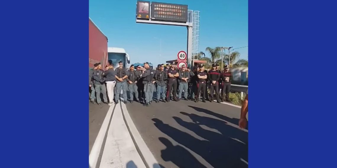 Protesta degli agricoltori, tensione allo svincolo di Pizzo