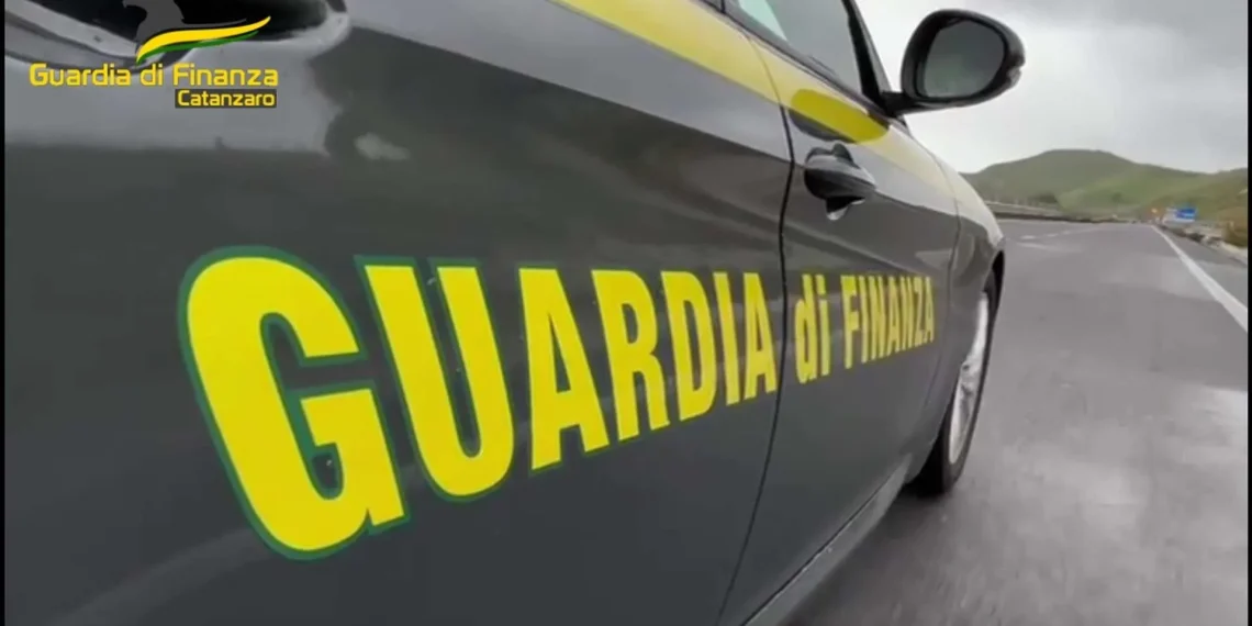 Guardia di Finanza, maxi blitz a Catanzaro: sequestri per 36,7 milioni
