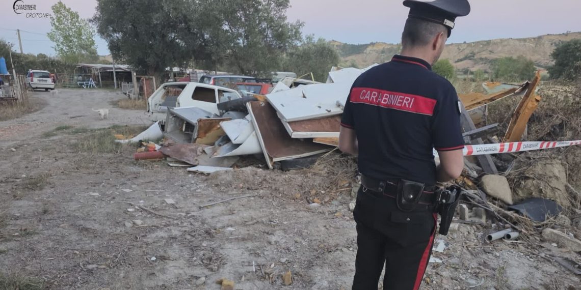 Cotronei, discarica abusiva in area protetta: denunciato un 58enne