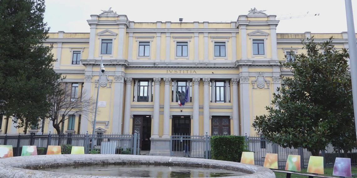 Catanzaro, corruzione su appalti nella sanità: chiesto il processo per 35 persone