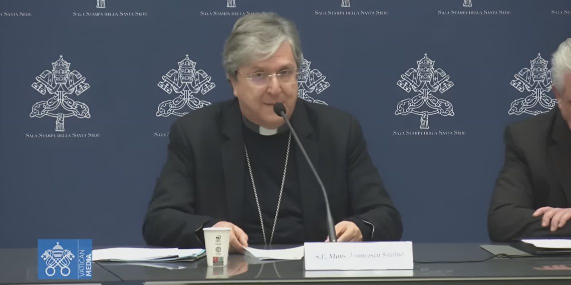Fiamme sul Pollino, il grido di monsignor Savino: “Dietro quei roghi la mano dell’uomo”