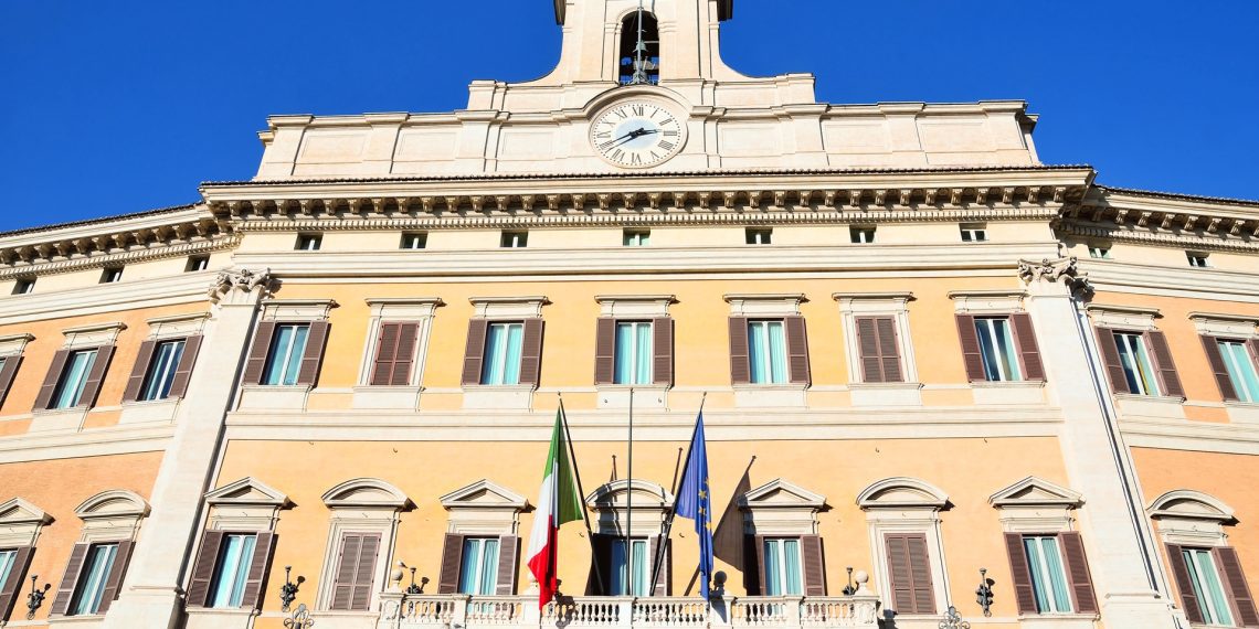 Suppletive a Reggio Calabria, il caso Futuro Nazionale agita il centrodestra