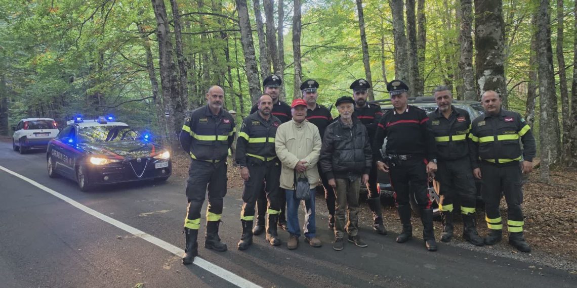 Vanno a caccia di funghi e si perdono nel bosco: salvati due anziani nel Catanzarese
