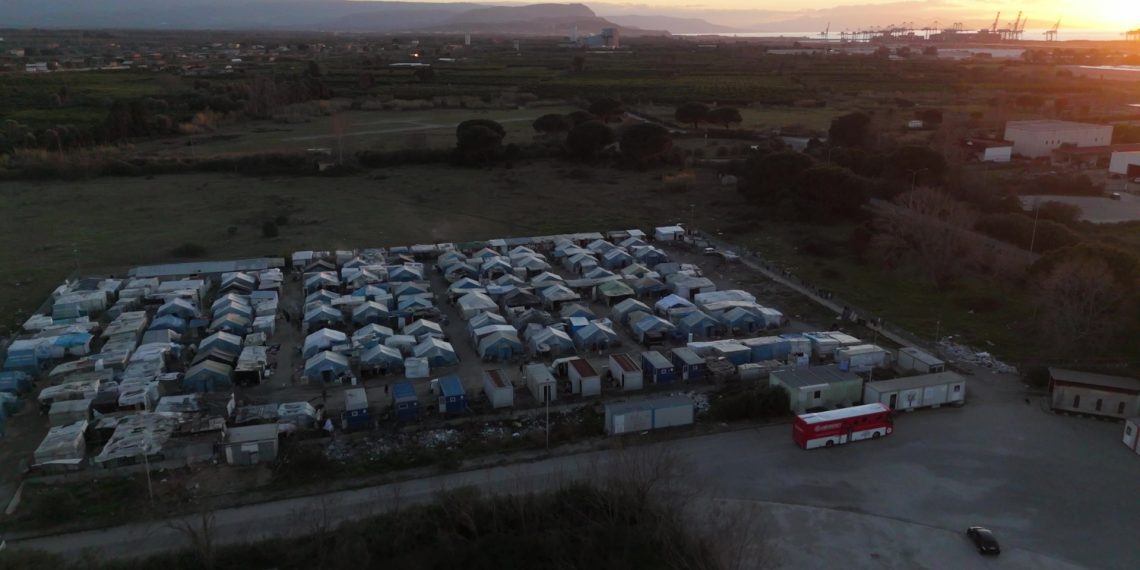 Sgombero tendopoli San Ferdinando: Emergency chiede soluzioni strutturali