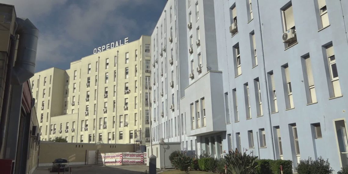 Presunta corruzione negli appalti sanitari all’Asp di Crotone: 13 indagati