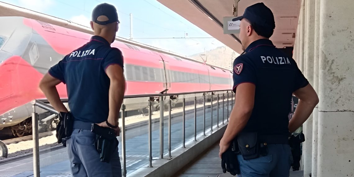 Reggio, fugge alla vista della Polizia e getta una pistola: arrestato