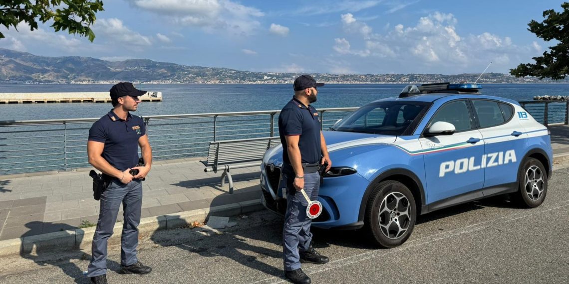 Scilla, controlli della Polizia nei lidi di Favazzina: multe per duemila euro