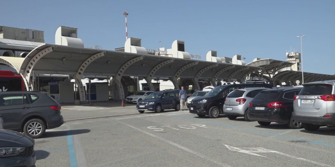 Agricoltori in protesta, disagi alla viabilità nei pressi dell’aeroporto di Lamezia