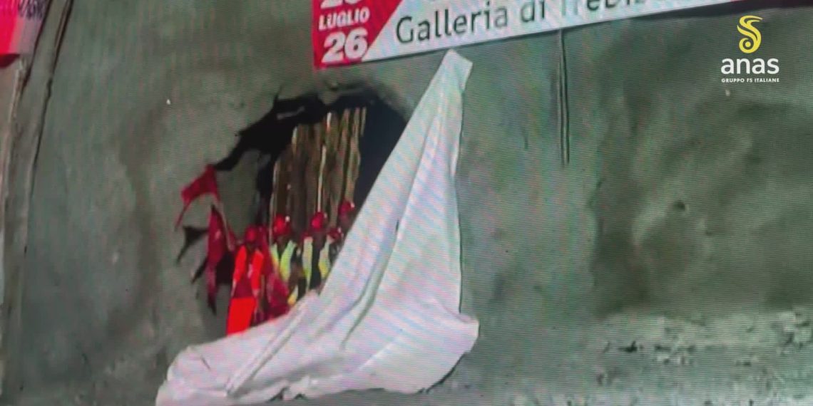 SS106: completato lo scavo della Galleria Trebisacce nel Terzo Megalotto