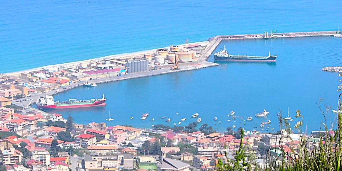 Porto di Vibo Valentia Marina, al via il bando per demolire l’ex Civam