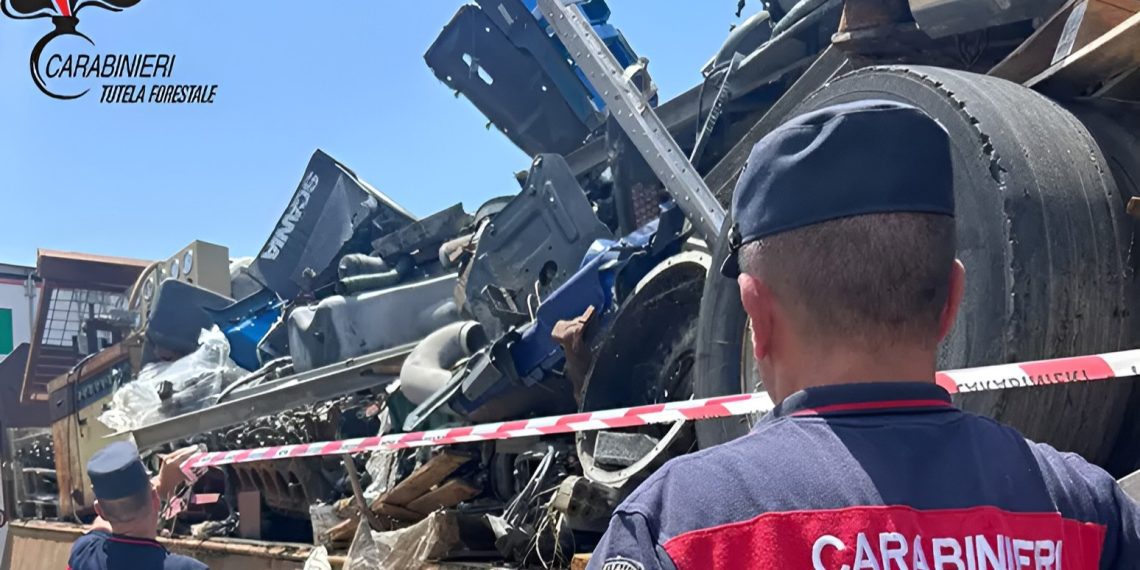 Accumulo di rifiuti pericolosi nel Cosentino: sequestrata area industriale