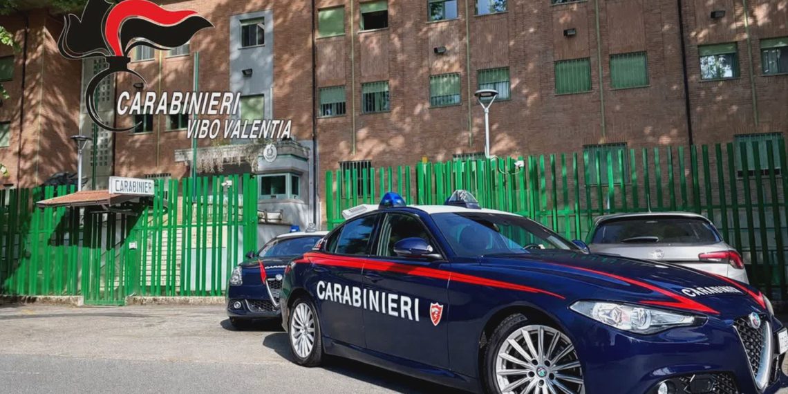 Giallo a Ricadi: trovato corpo carbonizzato in auto, s’indaga per omicidio