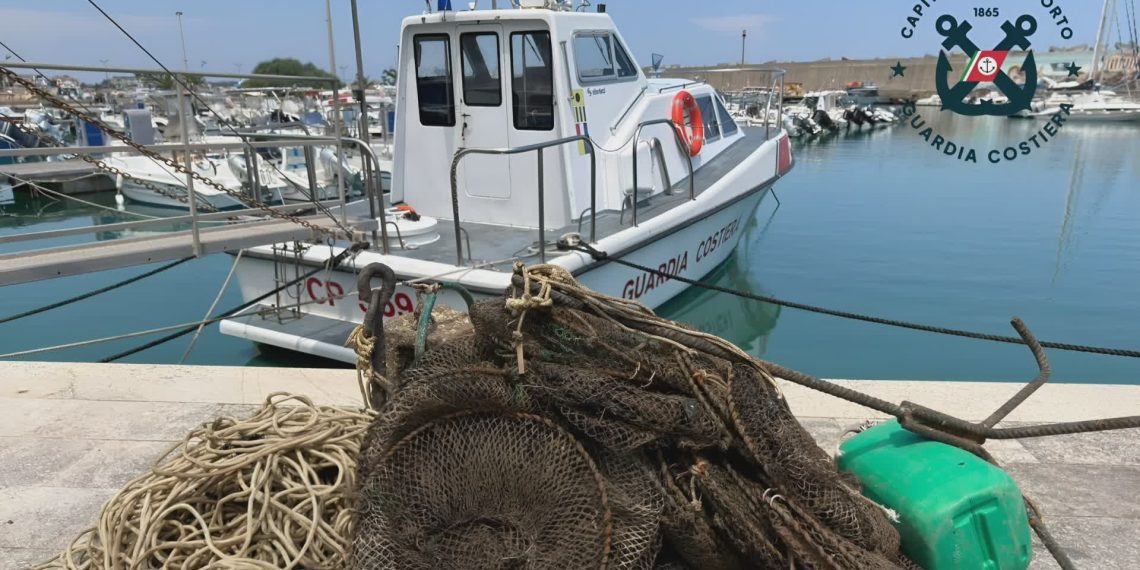 Crotone, Guardia Costiera: controlli, sequestri e sanzioni nel settore ittico