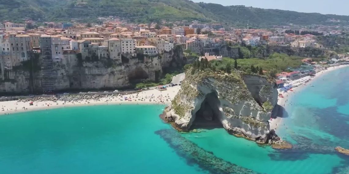 Turismo, estate da record in Calabria: crescono gli stranieri e il successo dei borghi