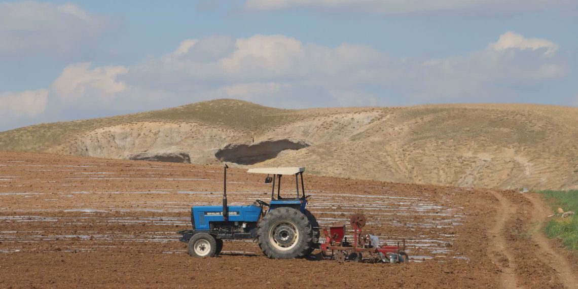 Spezzano Albanese, continua la protesta degli agricoltori