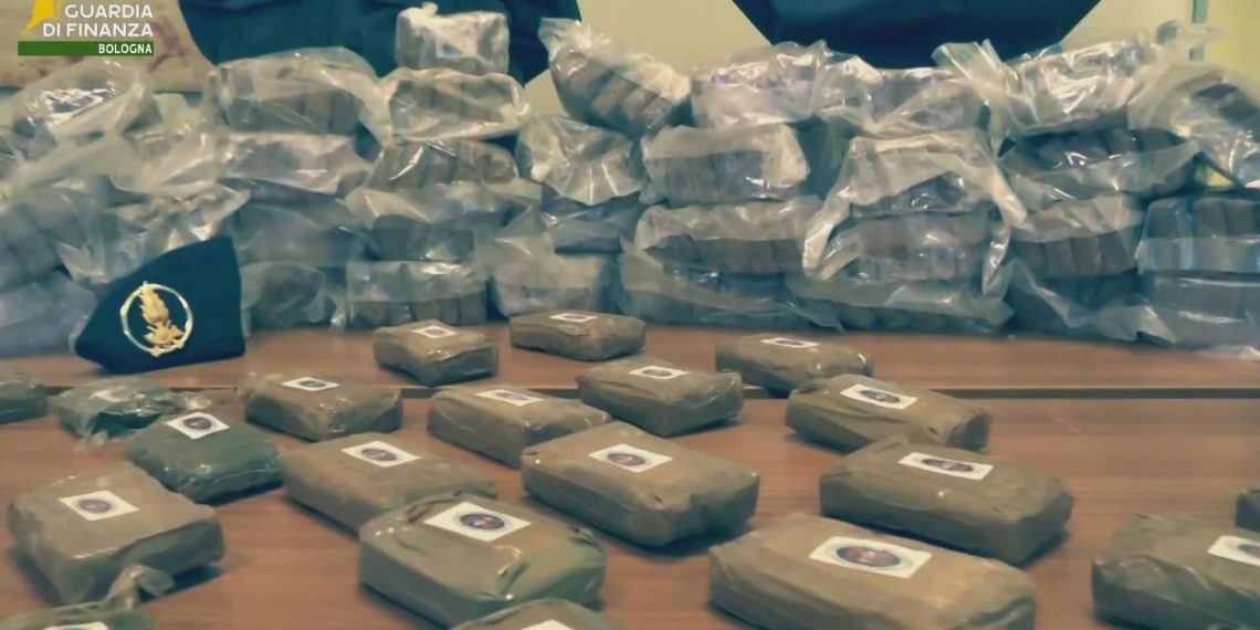 Narcotraffico e riciclaggio: confiscati beni per 3 milioni