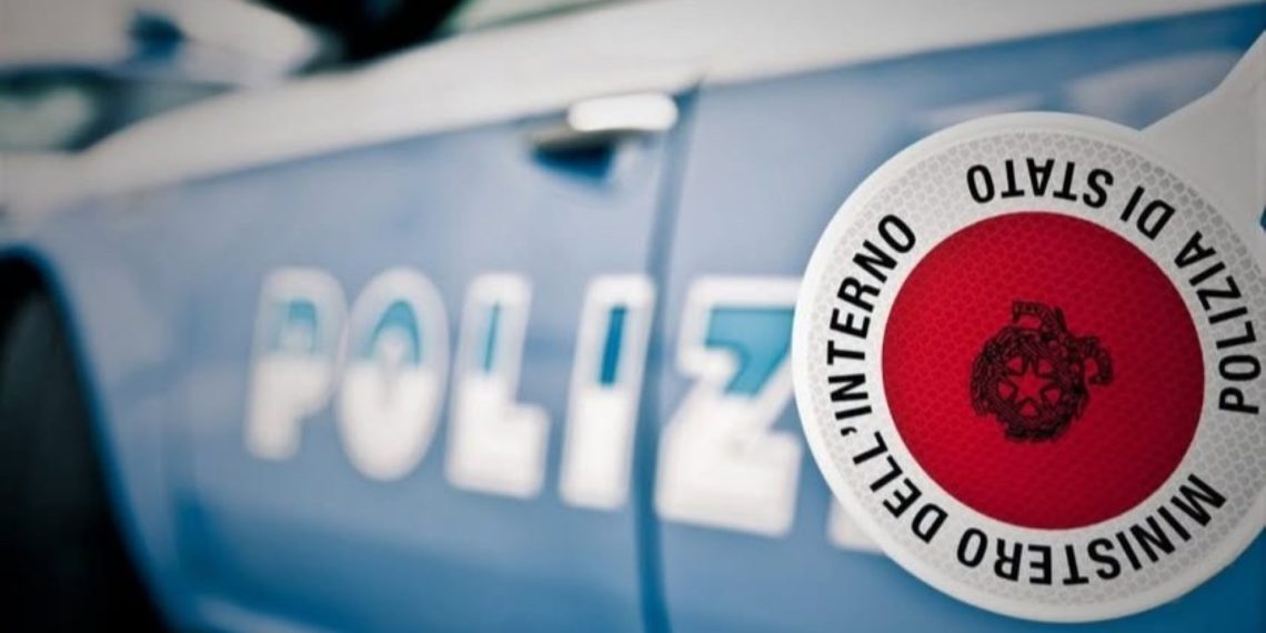Donna uccisa a colpi di pietra, al vaglio la posizione del marito