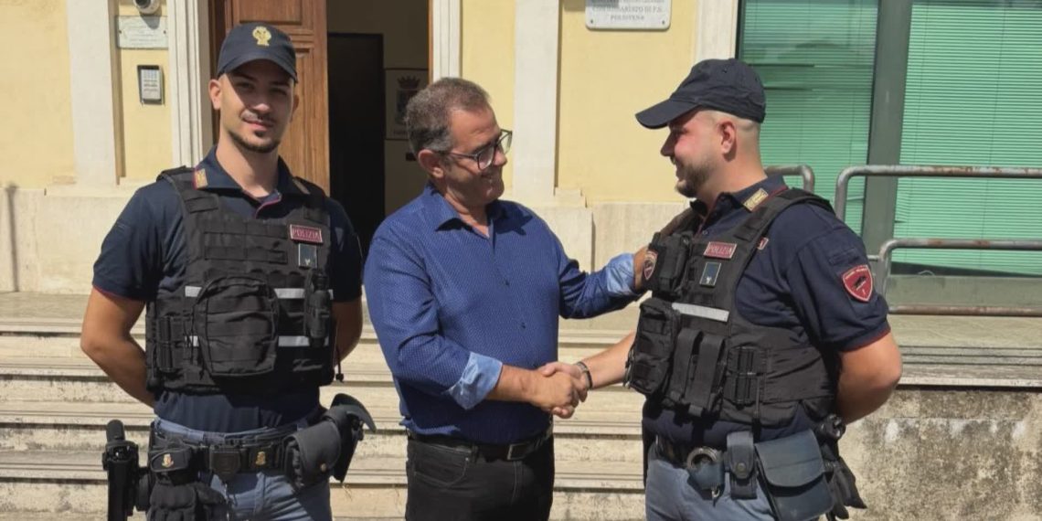 Polistena, soccorso dopo un infarto: torna mesi dopo per ringraziare la Polizia