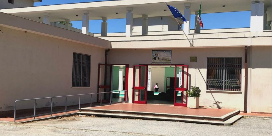 Lamezia Terme, pianifica l’aggressione alla professoressa: fermato dai Carabinieri
