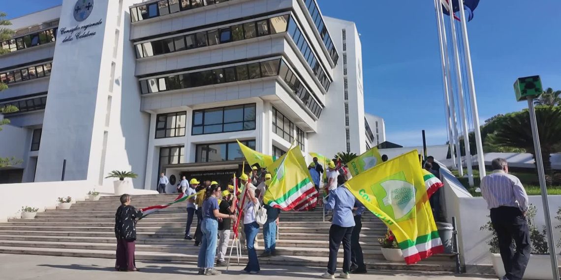 Caro carburante: sit-in di Coldiretti al Consiglio Regionale