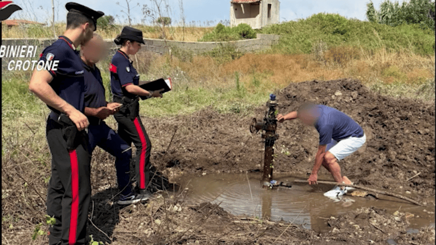 Isola Capo Rizzuto, controlli sulla rete idrica: cinque denunce