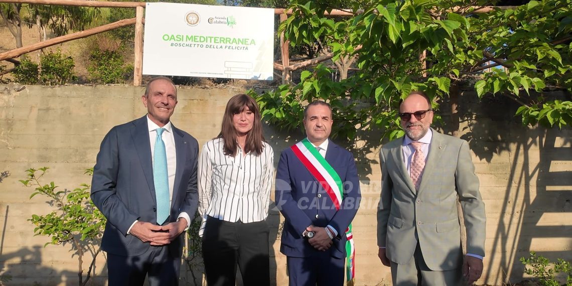 La ministra Bernini elogia l’università Mediterranea di Reggio Calabria