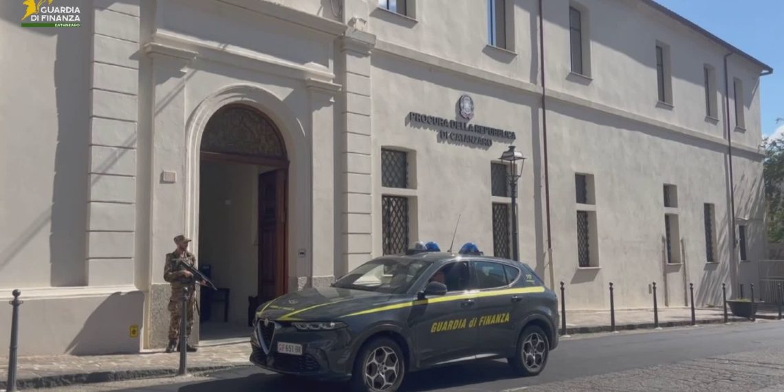 ‘Ndrangheta, confiscati villaggio turistico e due compagnie di navigazione