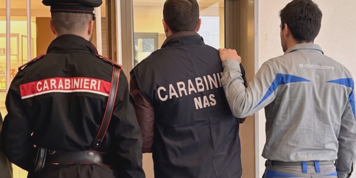Isola Capo Rizzuto, due arresti per furto di energia e un denunciato