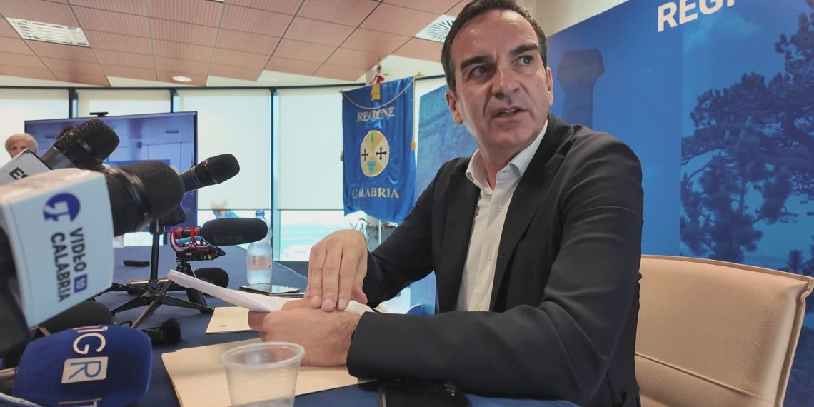 Rimborsi auto: chiuse le indagini su Occhiuto