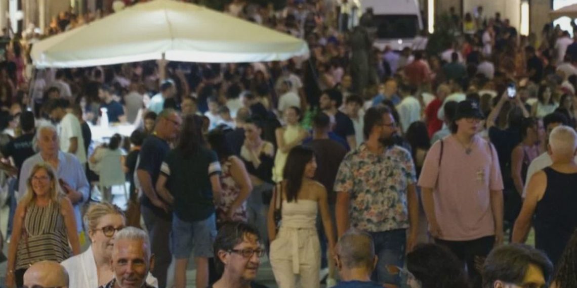 A Cosenza prende il via “La Notte dei Saldi”